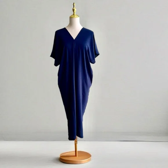 0051/ Navy Color Kaftan with Polyester Crinkle Crepe Material - Picture 4 of 9